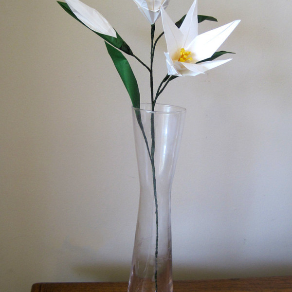 Easter Lily Origami Flower with Flower Bud